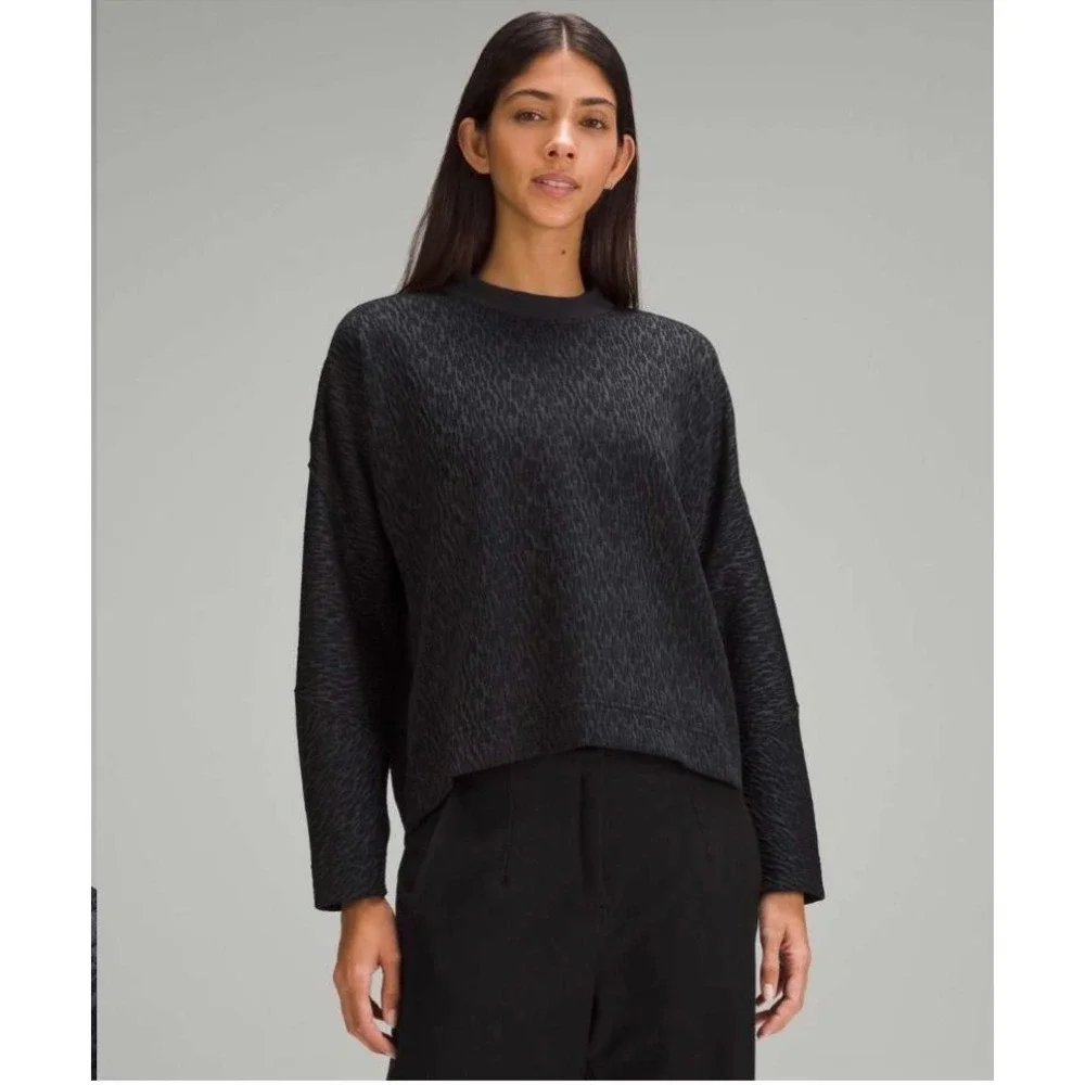 100-Lululemon Textured Jacquard Crewneck Pullover-Black / Obsidian